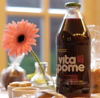 Vi�a Apaltagua presenta Vitapome, primer jugo de granada hecho en Chile de arilos prensados en fr�o y 100% natural